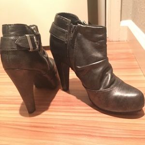 Brown gold bootie by Guess 6.5